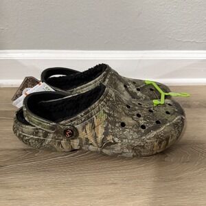 CROCS Men's Realtree Camo Lined Clogs with Neon Green Accent